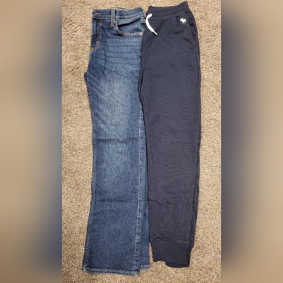 Boys sz 15/16 Abercrombie Kids, jeans straight/regular & sweats, both like new - Picture 2 of 3
